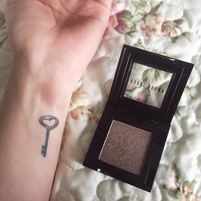 113 tatouages simples et élégants 114 tatouages simples et elegants 112 114-tatouages-simples-et-elegants-112