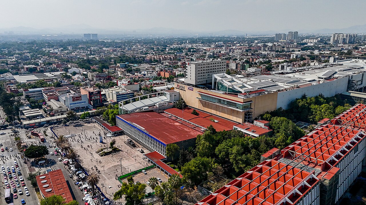 Vue aérienne de la Biblioteca Vasconcelos à Buenavista, Mexico Vue aérienne de la Biblioteca Vasconcelos à Buenavista, Mexico