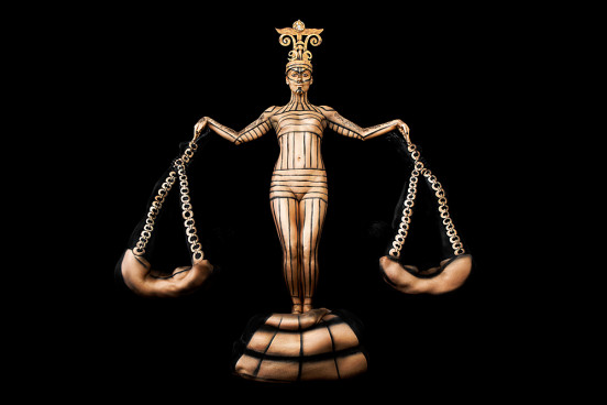 Les signes du zodiaque en body-painting par Trina Merry Les signes du zodiac en body painting par Trina Merry balance Les-signes-du-zodiaque-en-body-painting-par-Trina-Merry-balance