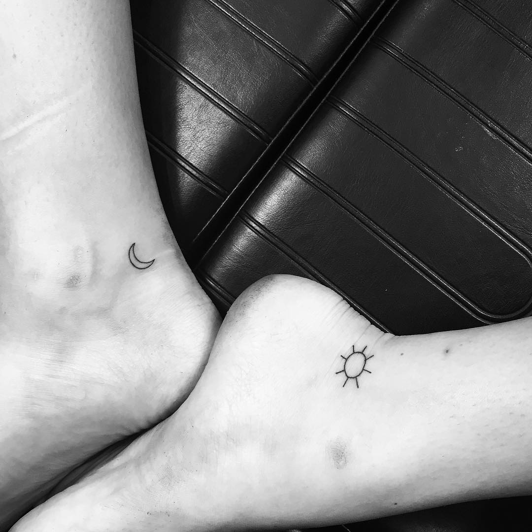 Les tatouages minimalistes de JonBoy Les tatouages minimalistes de JonBoy 22 Les-tatouages-minimalistes-de-JonBoy-22