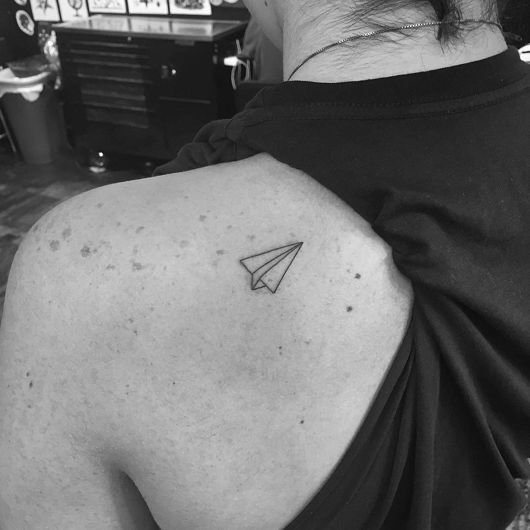Les tatouages minimalistes de JonBoy Les tatouages minimalistes de JonBoy 9 Les-tatouages-minimalistes-de-JonBoy-9