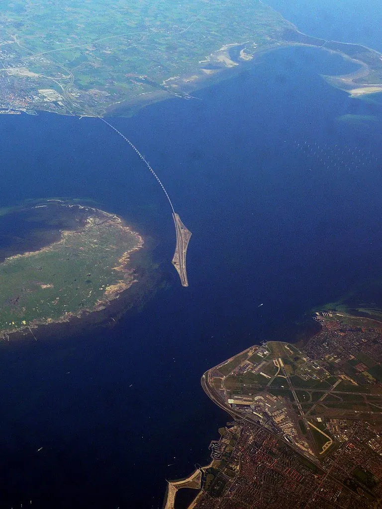 Øresundsbron - un incroyable pont qui finit en tunnel Oresundsbron un incroyable pont qui finit en tunnel Oresundsbron-un-incroyable-pont-qui-finit-en-tunnel.
