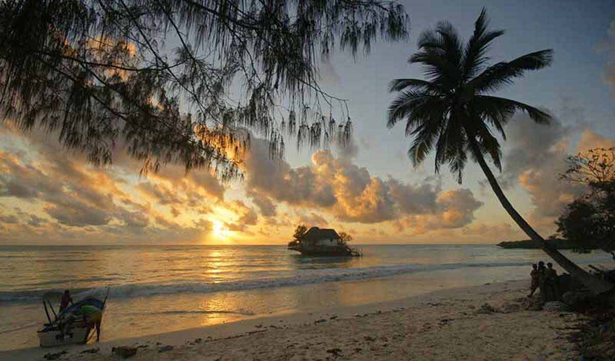 The Rock: restaurant sur un rocher dans l'océan indien the Rock restaurant sur un rocher dans l ocean indien 4 the-Rock-restaurant-sur-un-rocher-dans-l-ocean-indien-4