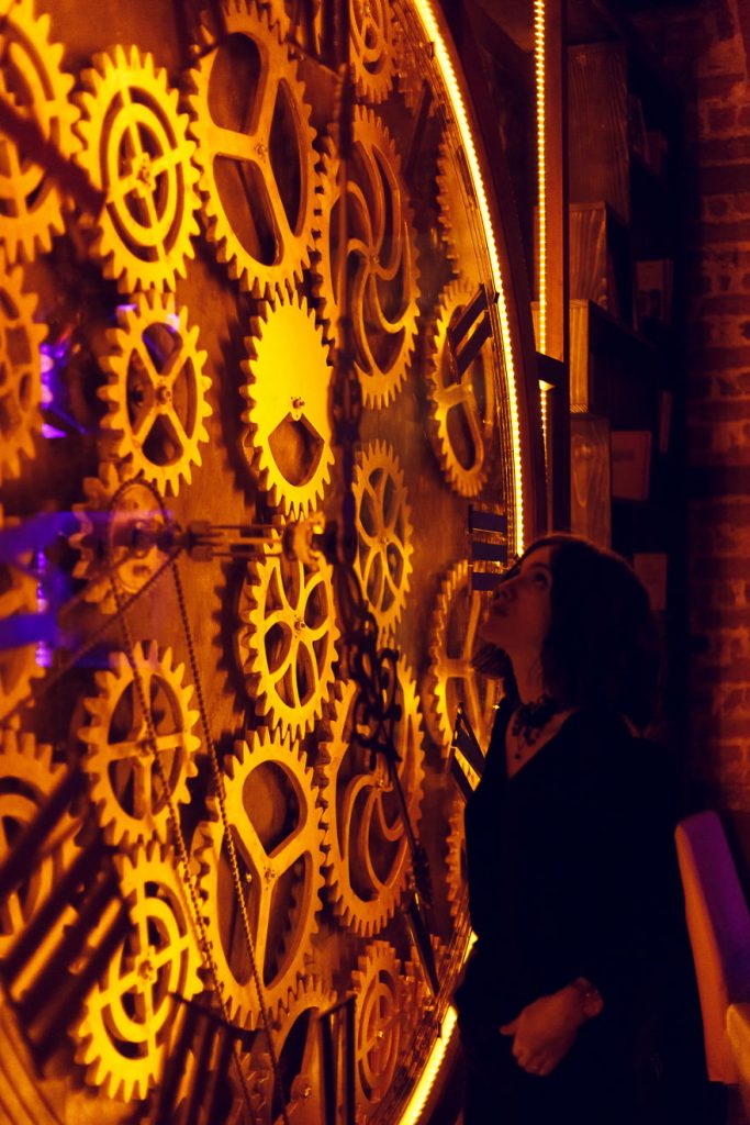 Le Enigma Café - un bar steampunk cinétique Le Enigma Cafe un bar steampunk cinetique 11 Le-Enigma-Cafe-un-bar-steampunk-cinetique-11