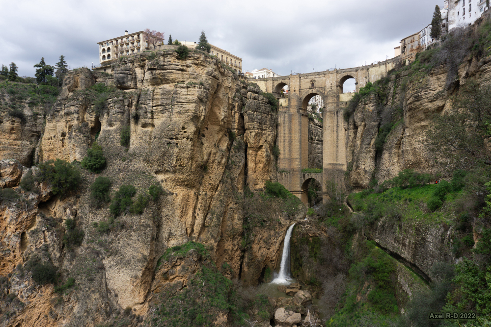 Les 20 plus belles falaises du monde Les 20 plus belles falaises du monde ronda espagne Les-20-plus-belles-falaises-du-monde-ronda-espagne