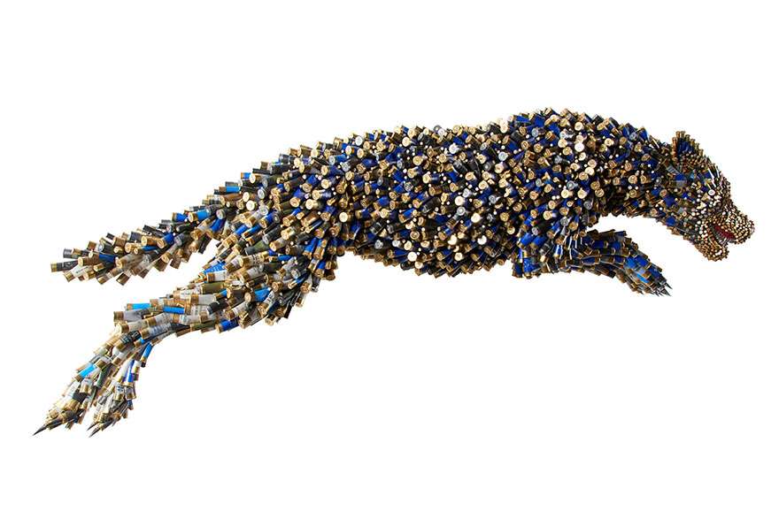 Les sculptures en cartouches de trophées d'animaux de Frederico Uribe Les sculptures en cartouches de trophees d animaux de Frederic Uribe 13 Les-sculptures-en-cartouches-de-trophees-d-animaux-de-Frederic-Uribe-13