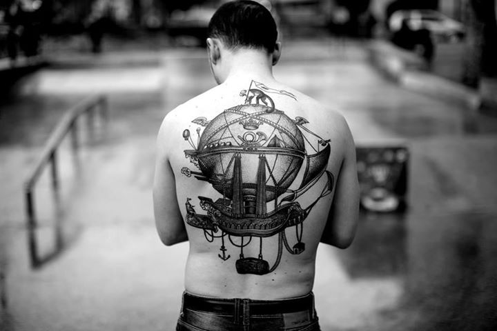 Les tatouages monochromes de Maud Dardeau Les tatouages monochromes de Maud Dardeau 7 Les-tatouages-monochromes-de-Maud-Dardeau-7