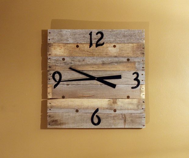 50 idées de recyclage de palettes de bois 50 idees de recyclage de palettes de bois horloge 50-idees-de-recyclage-de-palettes-de-bois-horloge