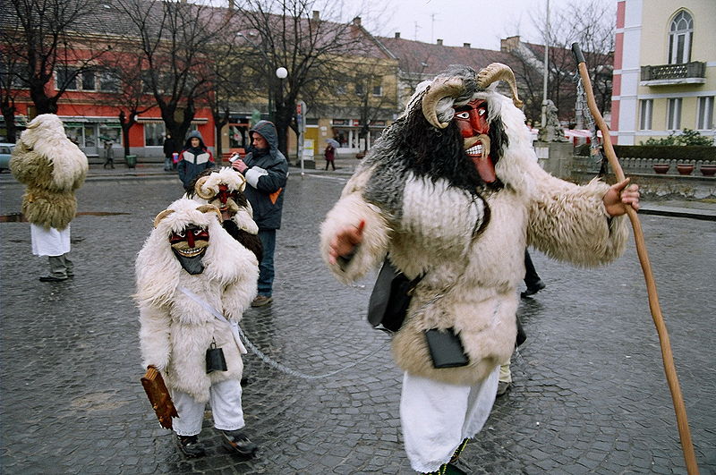 Busójárás - festival hongrois pour faire peur à la fin de l'hiver Busojaras festival hongrois pour faire peur a la fin de l hiver 4 Busojaras-festival-hongrois-pour-faire-peur-a-la-fin-de-l-hiver-4