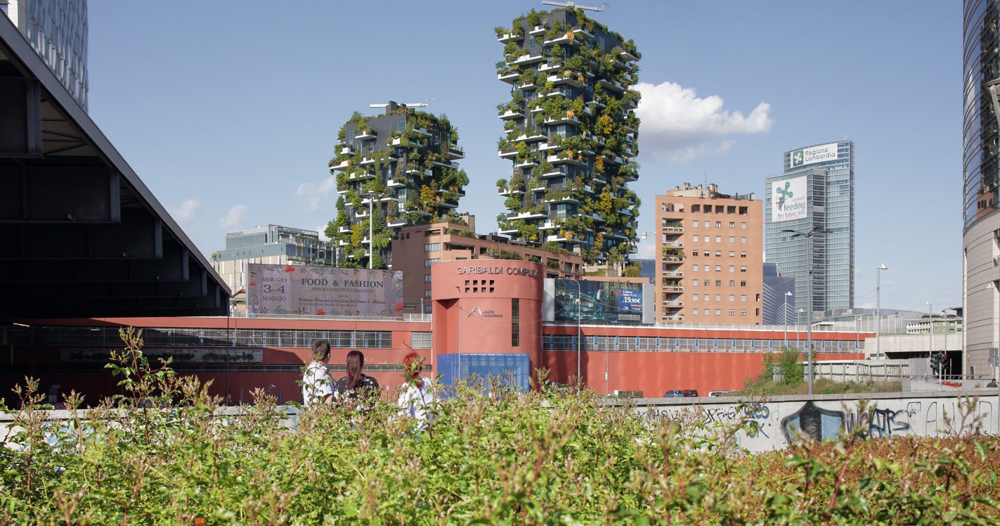 La Tour des Cèdres - un immeuble végétalisé avec des arbres La Tour des Cedres un immeuble vegetalise avec des arbres Milan 1 La-Tour-des-Cedres-un-immeuble-vegetalise-avec-des-arbres-Milan-1
