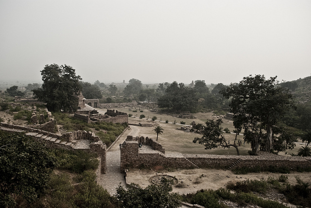 La ville fantôme de Bhangarh, la plus hantée d'Inde La ville fantome de Bhangarh la plus hantee d Inde 24 La-ville-fantome-de-Bhangarh-la-plus-hantee-d-Inde-24