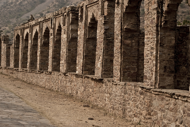La ville fantôme de Bhangarh, la plus hantée d'Inde La ville fantome de Bhangarh la plus hantee d Inde 5 La-ville-fantome-de-Bhangarh-la-plus-hantee-d-Inde-5
