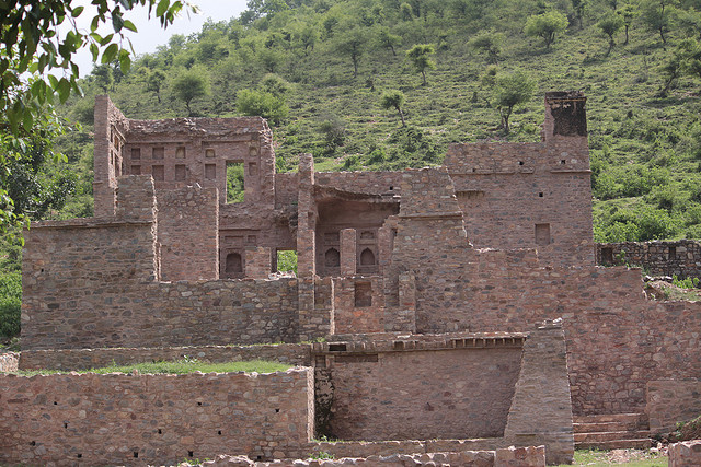 La ville fantôme de Bhangarh, la plus hantée d'Inde La ville fantome de Bhangarh la plus hantee d Inde 9 La-ville-fantome-de-Bhangarh-la-plus-hantee-d-Inde-9