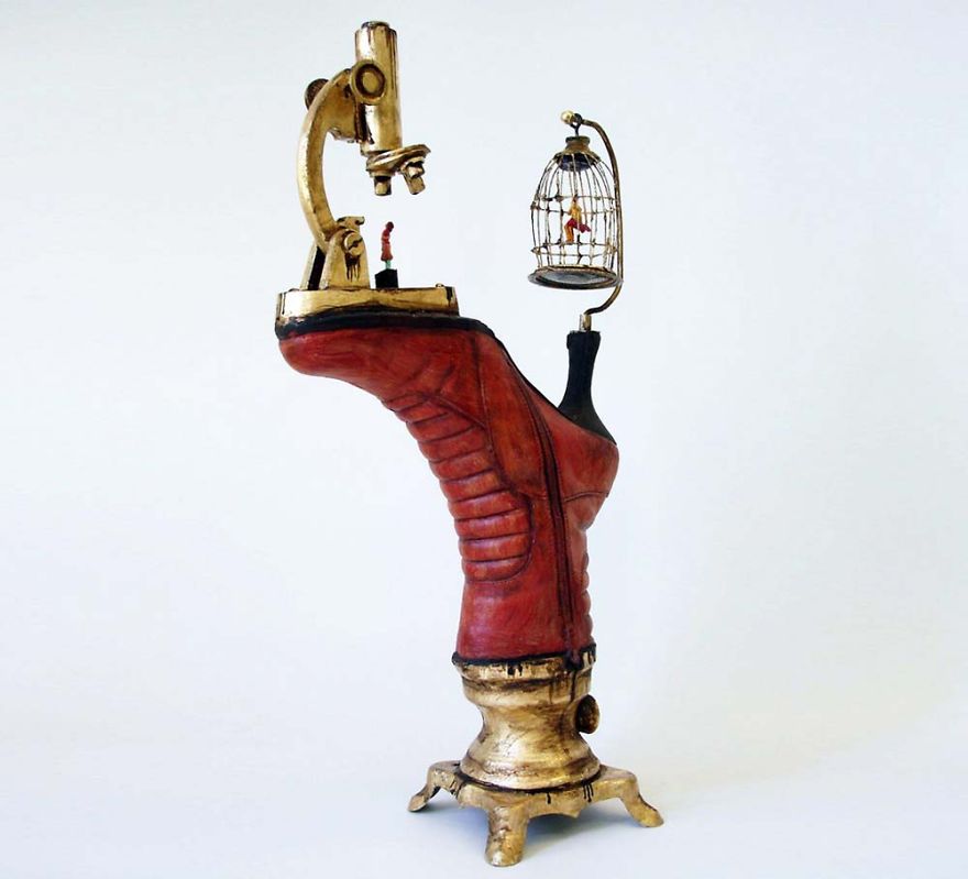 Les sculptures de chaussures surréalistes de Costa Magarakis Les sculptures de chaussures surrealistes de Costa Magarakis 6 Les-sculptures-de-chaussures-surrealistes-de-Costa-Magarakis-6