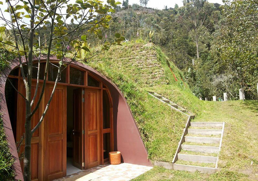 Une maison de hobbit préfabriquée à installer en 3 jours Une maison de hobbit prefabriquee a installer en 3 jours 2 Une-maison-de-hobbit-prefabriquee-a-installer-en-3-jours-2