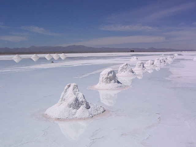 Le Salar de Uyuni - le plus grand désert de sel du monde Le Salar de Uyuni le plus grand desert de sel du monde 6 Le-Salar-de-Uyuni-le-plus-grand-desert-de-sel-du-monde-6
