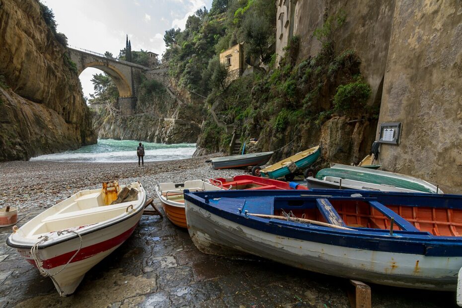 Furore, le magnifique village italien caché dans un « fjord » fiordo di furore cote amalfitaine Fiordo di Furore sur la côte amalfitaine en Italie