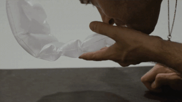 Des sweats et blousons avec une capuche oreiller gonflable pour dormir partout sweats et blousons avec une capuche oreiller gonflable pour dormir partout 4 sweats-et-blousons-avec-une-capuche-oreiller-gonflable-pour-dormir-partout-4