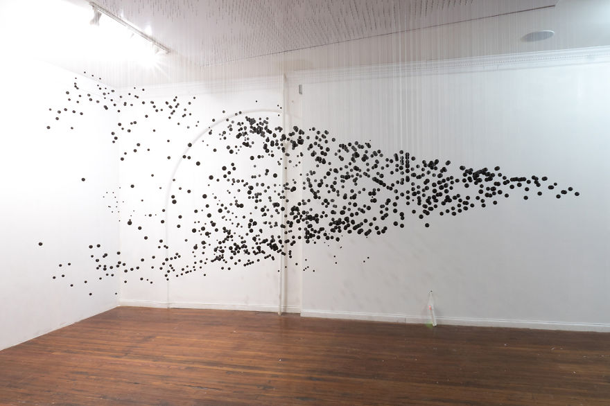 1252 balles flottantes formant un œil quand on regarde avec le bon angle 1252 balles flottantes formant un oeil quand on regarde avec le bon angle 5 1252-balles-flottantes-formant-un-oeil-quand-on-regarde-avec-le-bon-angle-5