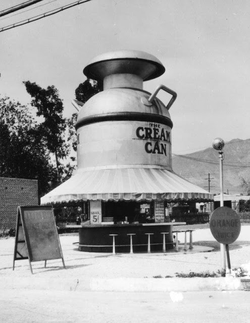 22 photos vintage de restaurants aux formes loufoques de Los Angeles 22 photos vintage de restaurants aux formes loufoques de Los Angeles 22 22-photos-vintage-de-restaurants-aux-formes-loufoques-de-Los-Angeles-22