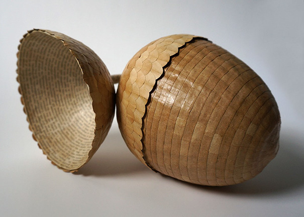 Le recyclage de papier de vieux livres en objets par Cecilia Levy Le recyclage de papier de vieux livres en objets par Cecilia Levy 16 Le-recyclage-de-papier-de-vieux-livres-en-objets-par-Cecilia-Levy-16