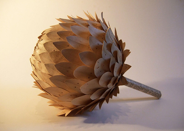 Le recyclage de papier de vieux livres en objets par Cecilia Levy Le recyclage de papier de vieux livres en objets par Cecilia Levy 3 Le-recyclage-de-papier-de-vieux-livres-en-objets-par-Cecilia-Levy-3