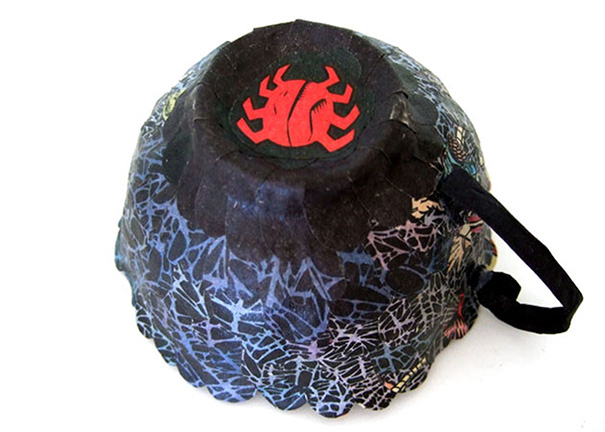 Le recyclage de papier de vieux livres en objets par Cecilia Levy Le recyclage de papier de vieux livres en objets par Cecilia Levy 7 Le-recyclage-de-papier-de-vieux-livres-en-objets-par-Cecilia-Levy-7