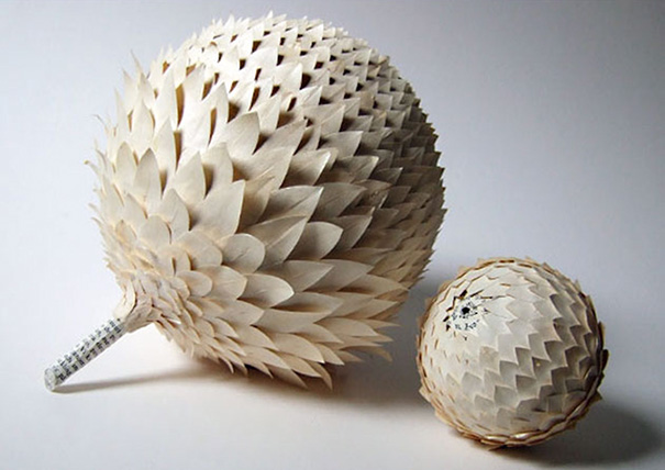 Le recyclage de papier de vieux livres en objets par Cecilia Levy Le recyclage de papier de vieux livres en objets par Cecilia Levy 9 Le-recyclage-de-papier-de-vieux-livres-en-objets-par-Cecilia-Levy-9