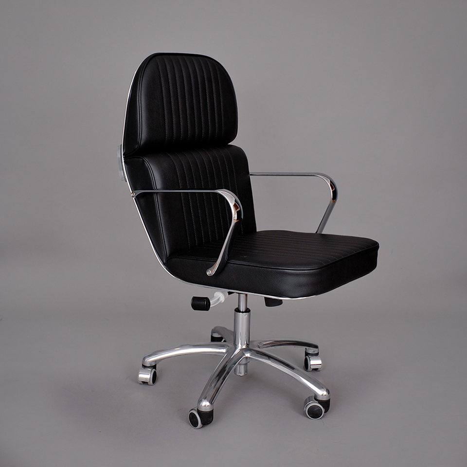 Le scooter chaise - recyclage de vieux scooters vespa en chaise de bureau Le scooter chaise recyclage de vieux scooters vespa en chaise de bureau 10 Le-scooter-chaise-recyclage-de-vieux-scooters-vespa-en-chaise-de-bureau-10