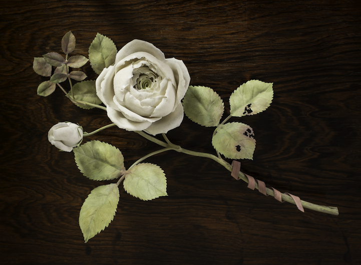 Les délicates fleurs de porcelaine de Vladimir Kanevsky Les delicates fleurs de porcelaine de Vladimir Kanevsky 2 Les-delicates-fleurs-de-porcelaine-de-Vladimir-Kanevsky-2