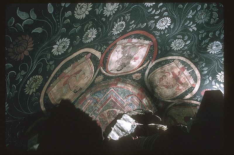 Les mystérieuses grottes de Mustang au Népal Les mysterieuses grottes de Mustang au Nepal 12 Les-mysterieuses-grottes-de-Mustang-au-Nepal-12