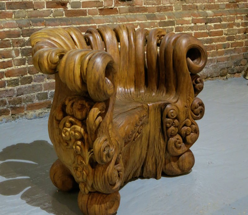 Une incroyable chaise sculptée dans un tronc une incroyable chaise sculptee dans un tronc 12 une-incroyable-chaise-sculptee-dans-un-tronc-12