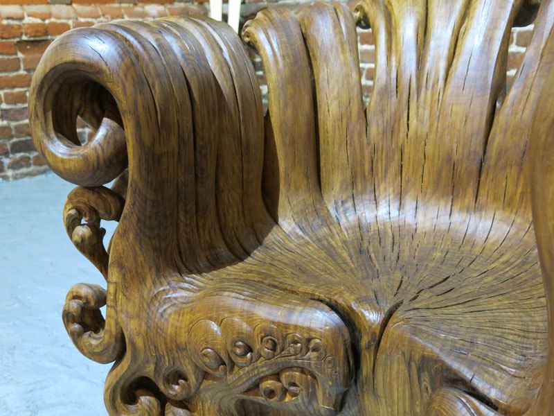 Une incroyable chaise sculptée dans un tronc une incroyable chaise sculptee dans un tronc 3 une-incroyable-chaise-sculptee-dans-un-tronc-3