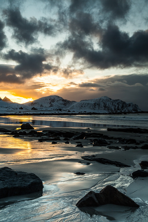 Une semaine en hiver à Lofoten en Norvège par Mikołaj Gospodarek une semaine en hiver a Lofoten en Norvege par Mikołaj Gospodarek 11 une-semaine-en-hiver-a-Lofoten-en-Norvege-par-Mikołaj-Gospodarek-11