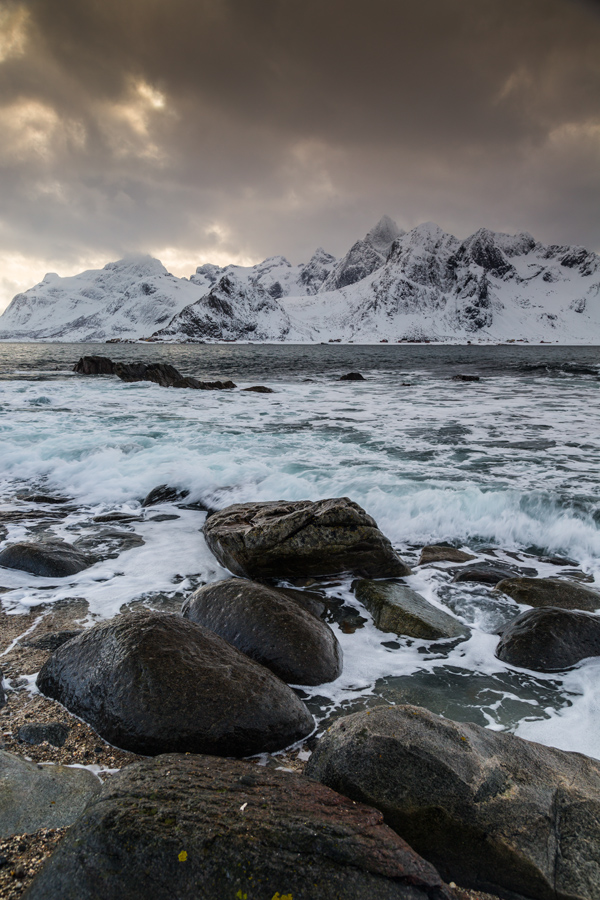 Une semaine en hiver à Lofoten en Norvège par Mikołaj Gospodarek une semaine en hiver a Lofoten en Norvege par Mikołaj Gospodarek 7 une-semaine-en-hiver-a-Lofoten-en-Norvege-par-Mikołaj-Gospodarek-7