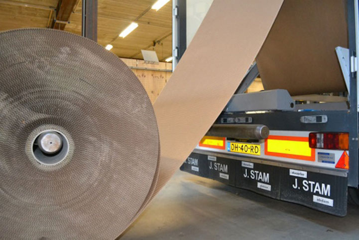 Wikkelhouse - une maison en carton recyclé Wikkelhouse une maison en carton recycle 2 Wikkelhouse-une-maison-en-carton-recycle-2