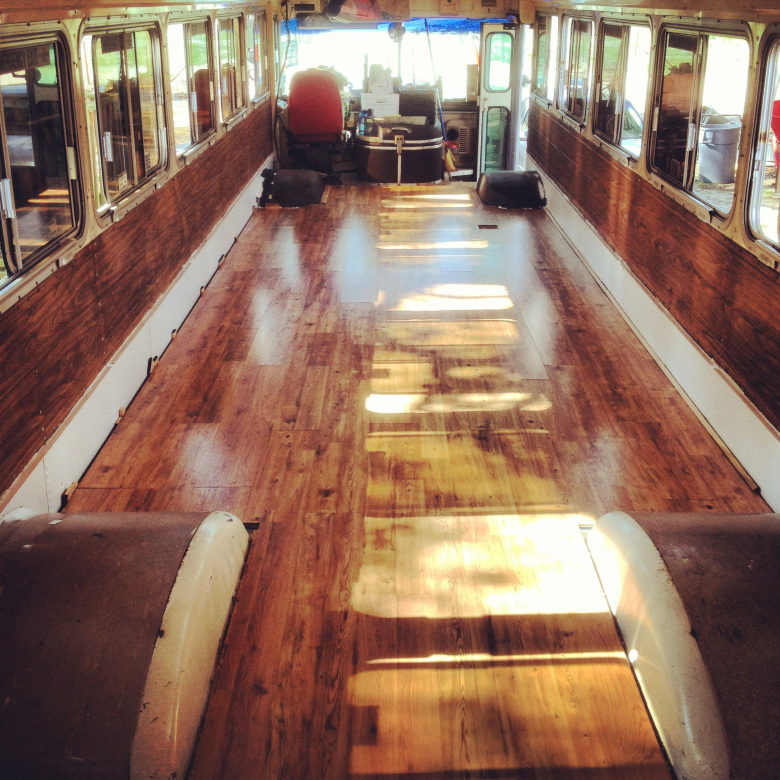 La transformation d'un vieux bus scolaire en camping car la transformation d un vieux bus scolaire en camping car 5 la-transformation-d-un-vieux-bus-scolaire-en-camping-car-5