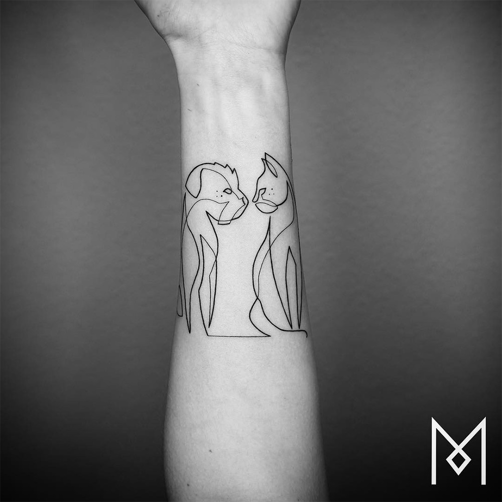 Les tatouages minimalistes linéaires de Mo Ganji De nouveaux tatouages en lignes continues par Mo Ganji 5 De-nouveaux-tatouages-en-lignes-continues-par-Mo-Ganji-5