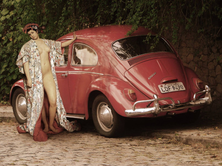 Des personnages de toiles célèbres dans des scènes modernes par Gabriel Nardelli Araujo Des personnages de toiles celebres dans des scenes modernes par Gabriel Nardelli Araujo 9 Des-personnages-de-toiles-celebres-dans-des-scenes-modernes-par-Gabriel-Nardelli-Araujo-9