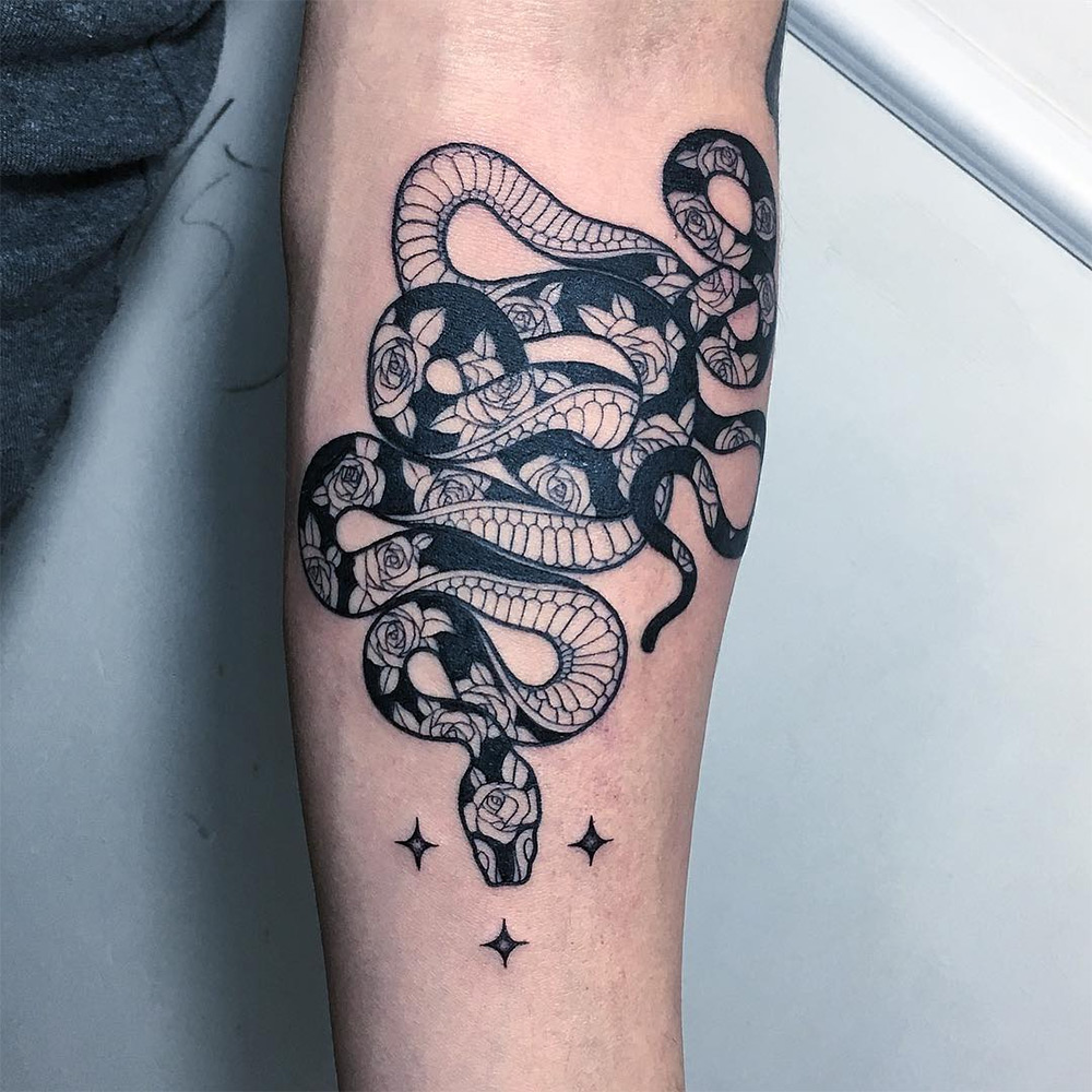 Les tatouages de serpents noirs et blancs de Mirko Sata de nouveaux tatouages de serpents par Mirko Sata 9 de-nouveaux-tatouages-de-serpents-par-Mirko-Sata-9