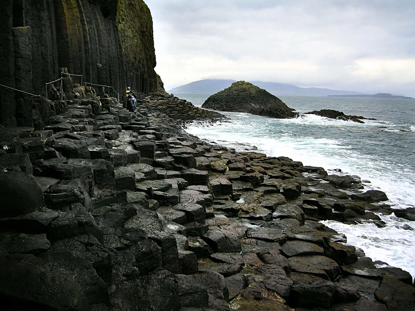 la grotte de fingal ecosse staffa 11 Passage rocheux menant à la grotte de Fingal sur Staffa