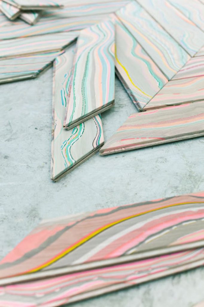 Les planchers de bois de couleur marbrés de Penille Snedker Hansen Les planchers de bois de couleur marbres de Penille Snedker Hansen 6 Les-planchers-de-bois-de-couleur-marbres-de-Penille-Snedker-Hansen-6