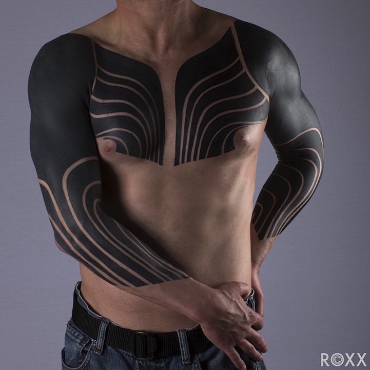 Les tatouages géométriques de Roxx Les tatouages geometriques de Roxx 6 Les-tatouages-geometriques-de-Roxx-6