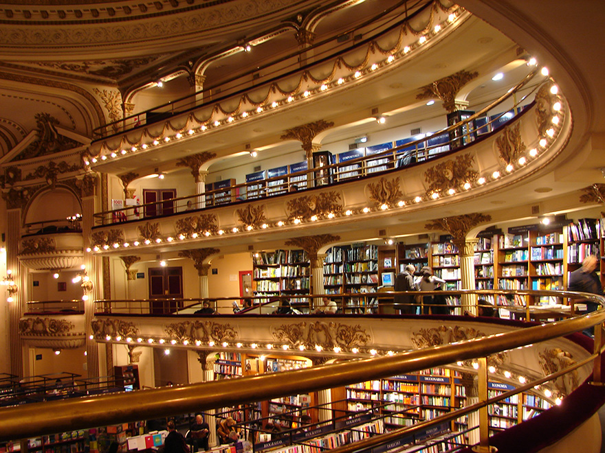 El Ateneo Grand Splendid, la reconversion d'un théâtre de 100 ans en librairie splendide La reconversion d un theatre de 100 ans en librairie splendide 3 La-reconversion-d-un-theatre-de-100-ans-en-librairie-splendide-3