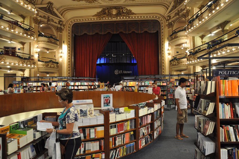 El Ateneo Grand Splendid, la reconversion d'un théâtre de 100 ans en librairie splendide La reconversion d un theatre de 100 ans en librairie splendide 8 La-reconversion-d-un-theatre-de-100-ans-en-librairie-splendide-8