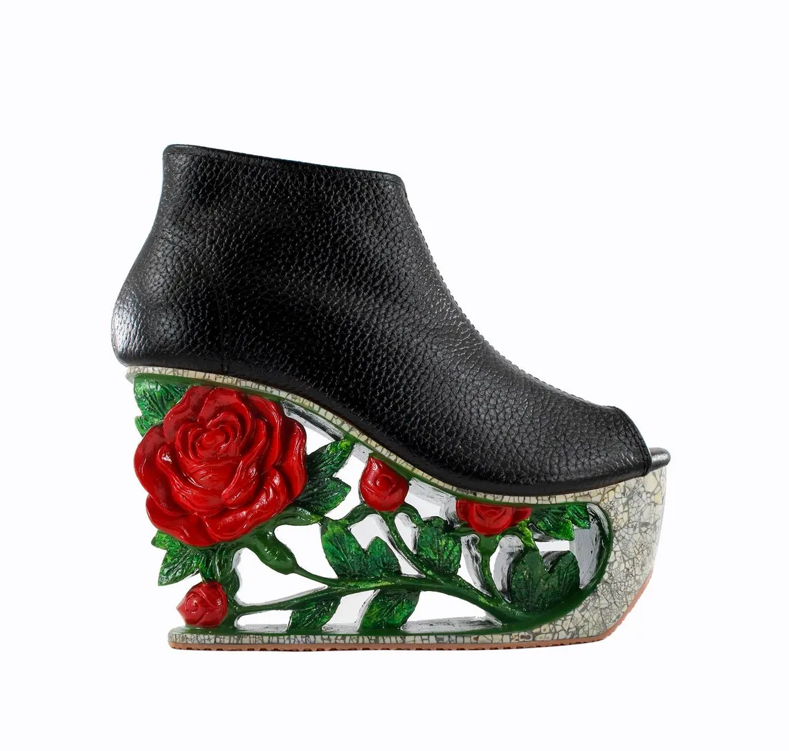 Des chaussures aux semelles de bois sculptées chaussures aux semelles de bois sculptees concues par LanVy Nguyen 5 chaussures-aux-semelles-de-bois-sculptees-conçues-par-LanVy-Nguyen-5