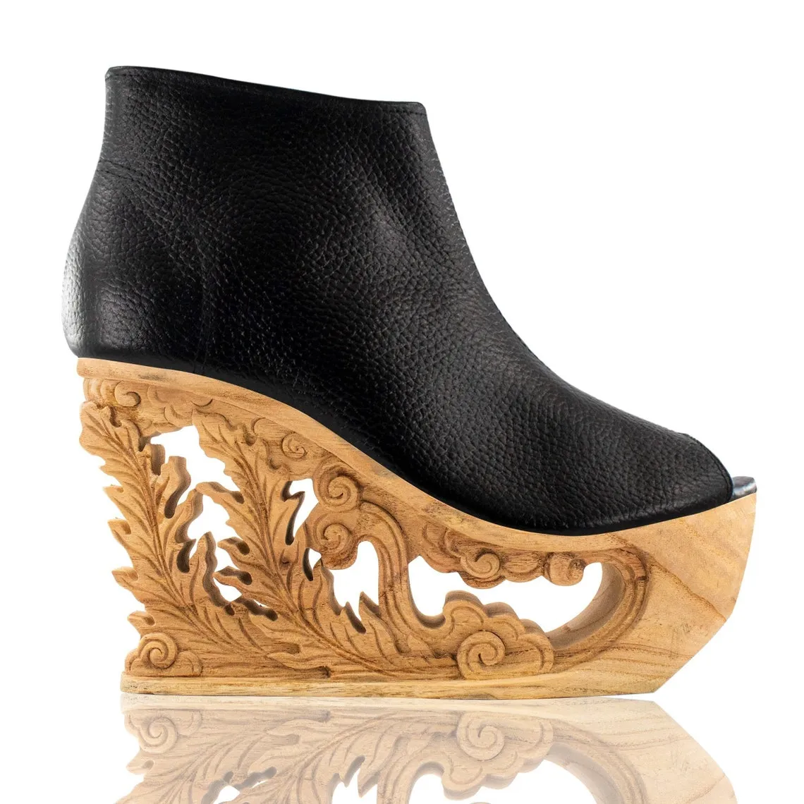 Des chaussures aux semelles de bois sculptées chaussures aux semelles de bois sculptees concues par LanVy Nguyen 8 chaussures-aux-semelles-de-bois-sculptees-conçues-par-LanVy-Nguyen-8