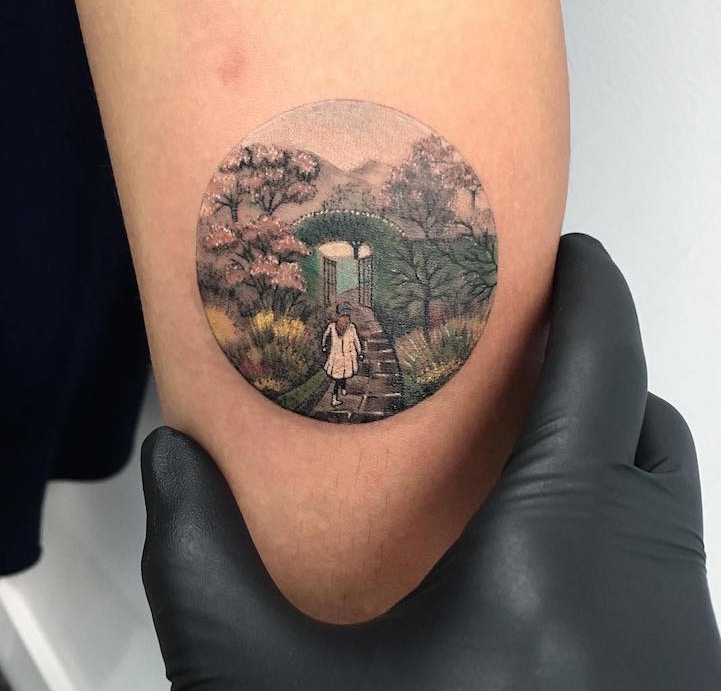 Les tatouages en vignettes circulaires de Eva Krdbk Les tatouages en vignettes circulaires de Eva Krdbk 12 Les-tatouages-en-vignettes-circulaires-de-Eva-Krdbk-12