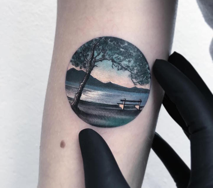 Les tatouages en vignettes circulaires de Eva Krdbk Les tatouages en vignettes circulaires de Eva Krdbk 14 Les-tatouages-en-vignettes-circulaires-de-Eva-Krdbk-14