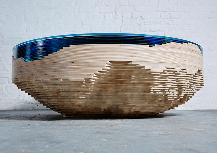 Abyss Horizon - une table de multiple couche de bois imitant l'océan par Christopher Duffy Abyss Horizon une table de multiple couche de bois imitant l ocean par Christopher Duffy 7 abyss-horizon-une-table-de-multiple-couche-de-bois-imitant-l-ocean-par-christopher-duffy-7